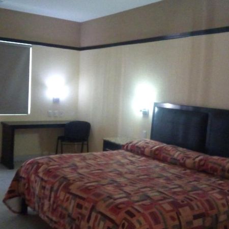 Jalyd Inn Ирапуато Екстериор снимка